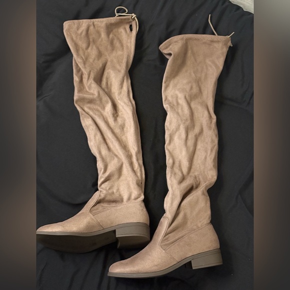 NIB Taupe Over-the-Knee Stretch Boots * 24” Shaft Height & 1” Heel - Picture 1 of 9